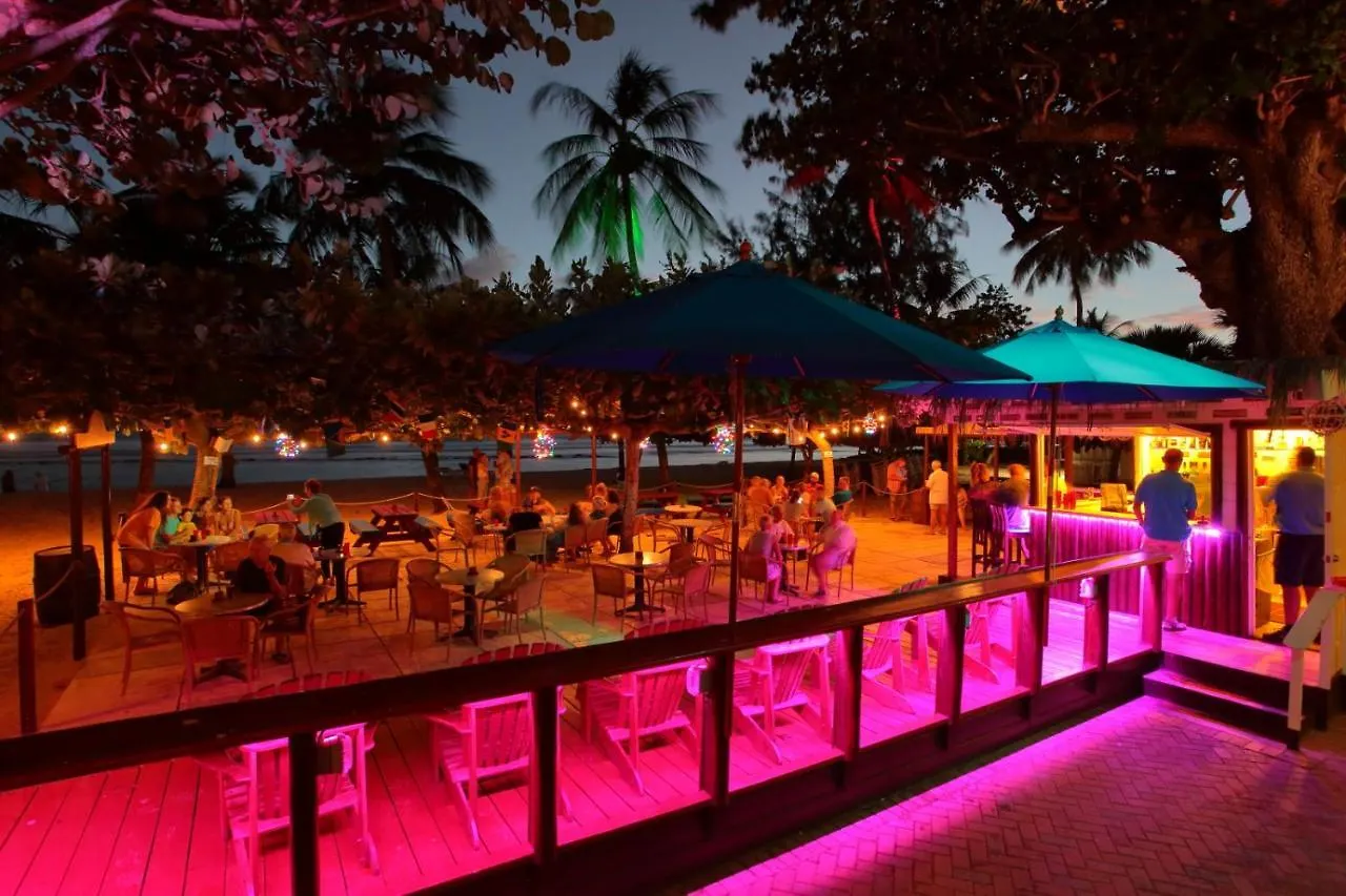 Courtyard By Marriott Bridgetown, Barbados Hotel 3*, Bridgetown