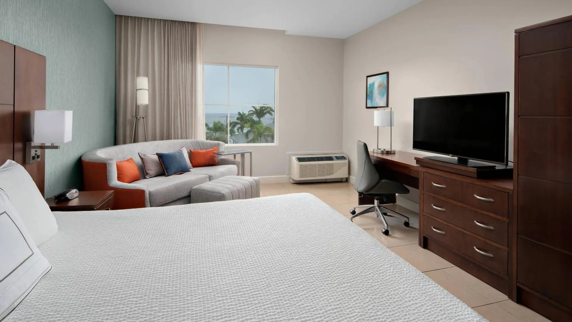 Courtyard By Marriott Bridgetown, Barbados Hotel 3*, Bridgetown Barbados