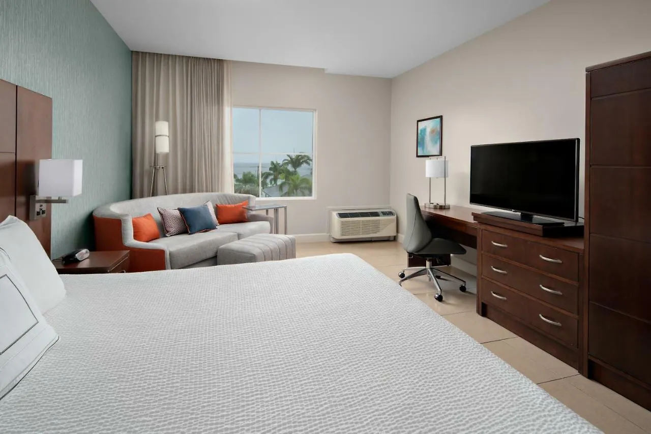 Courtyard By Marriott Bridgetown, Barbados Hotel 3*, Bridgetown